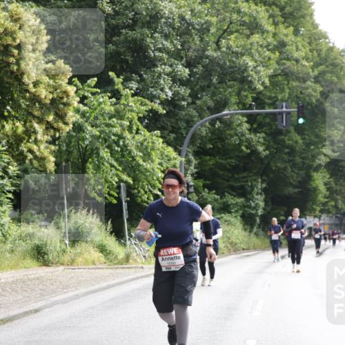 14.06.2026 - REWE Women's Run Jannik Wohlers http://msf.ph/oto/9801873 14.06.2026 10:11:45 Laufen 10141 meine-sportfotos.de