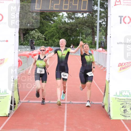 14.06.2026 - 7 Türme Triathlon Andreas Tolksdorf http://msf.ph/oto/9801881 14.06.2026 11:58:40 Ziel 487, 488, 489, 503 meine-sportfotos.de