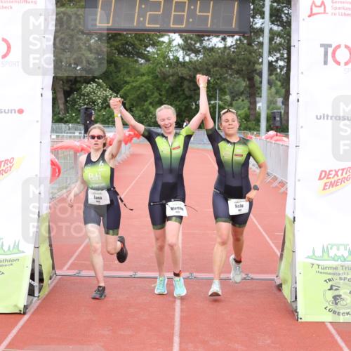 14.06.2026 - 7 Türme Triathlon Andreas Tolksdorf http://msf.ph/oto/9801885 14.06.2026 11:58:40 Ziel 487, 488, 489, 503 meine-sportfotos.de