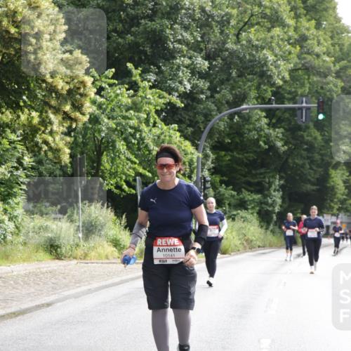 14.06.2026 - REWE Women's Run Jannik Wohlers http://msf.ph/oto/9801887 14.06.2026 10:11:46 Laufen 10141 meine-sportfotos.de
