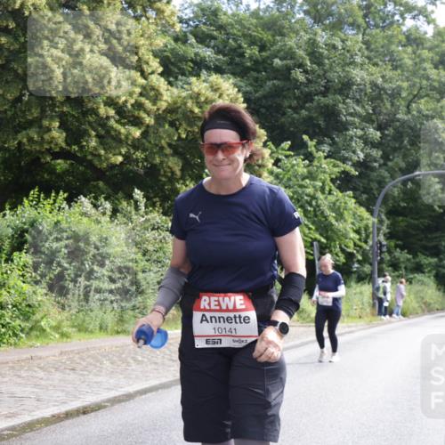14.06.2026 - REWE Women's Run Jannik Wohlers http://msf.ph/oto/9801902 14.06.2026 10:11:47 Laufen 10141 meine-sportfotos.de