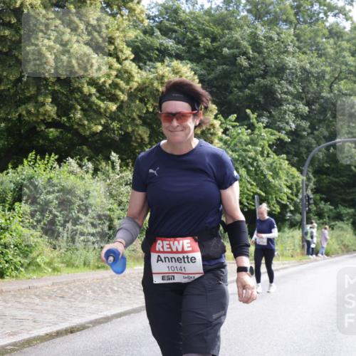 14.06.2026 - REWE Women's Run Jannik Wohlers http://msf.ph/oto/9801904 14.06.2026 10:11:47 Laufen 10141 meine-sportfotos.de