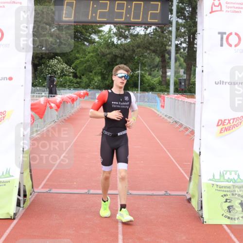 14.06.2026 - 7 Türme Triathlon Andreas Tolksdorf http://msf.ph/oto/9801914 14.06.2026 11:59:02 Ziel 413 meine-sportfotos.de