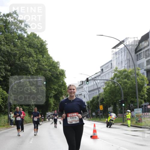 14.06.2026 - REWE Women's Run Jannik Wohlers http://msf.ph/oto/9801920 14.06.2026 10:11:54 Laufen 10354, 657 meine-sportfotos.de