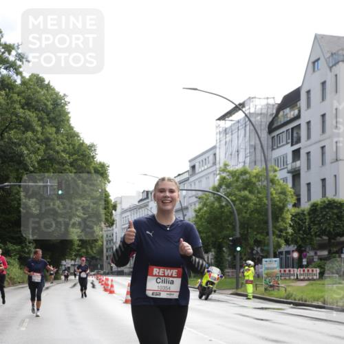 14.06.2026 - REWE Women's Run Jannik Wohlers http://msf.ph/oto/9801935 14.06.2026 10:11:55 Laufen 10354, 57 meine-sportfotos.de