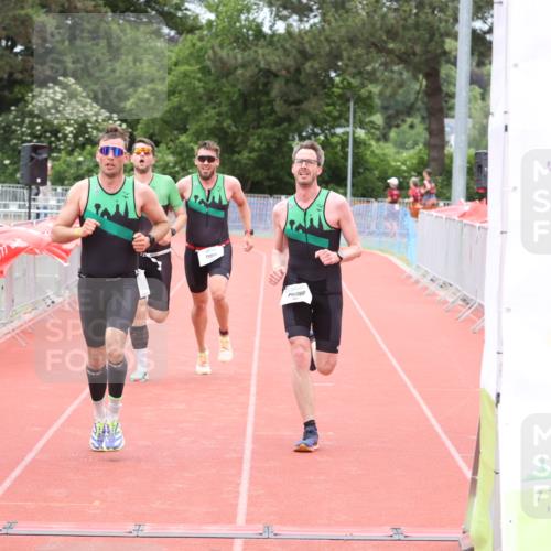 14.06.2026 - 7 Türme Triathlon Andreas Tolksdorf http://msf.ph/oto/9801942 14.06.2026 12:00:00 Ziel 465, 466, 467, 469 meine-sportfotos.de