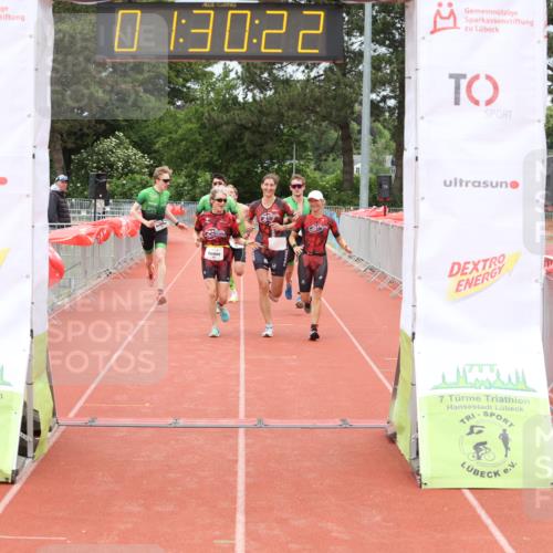 14.06.2026 - 7 Türme Triathlon Andreas Tolksdorf http://msf.ph/oto/9801962 14.06.2026 12:00:21 Ziel 450, 451, 452, 453, 475, 476, 477 meine-sportfotos.de