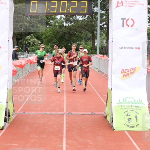 14.06.2026 - 7 Türme Triathlon Andreas Tolksdorf http://msf.ph/oto/9801966 14.06.2026 12:00:22 Ziel 450, 451, 452, 453, 475, 476, 477 meine-sportfotos.de