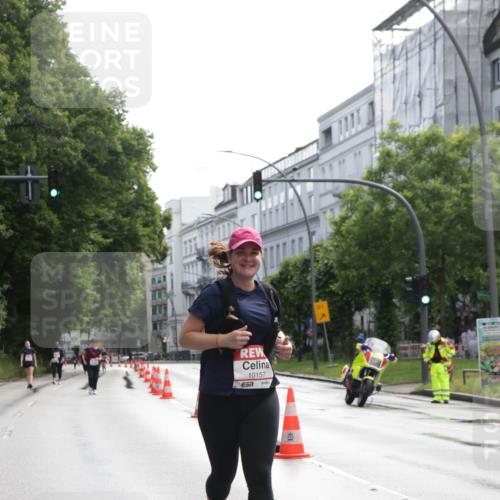 14.06.2026 - REWE Women's Run Jannik Wohlers http://msf.ph/oto/9801971 14.06.2026 10:12:03 Laufen 10157, 1 meine-sportfotos.de