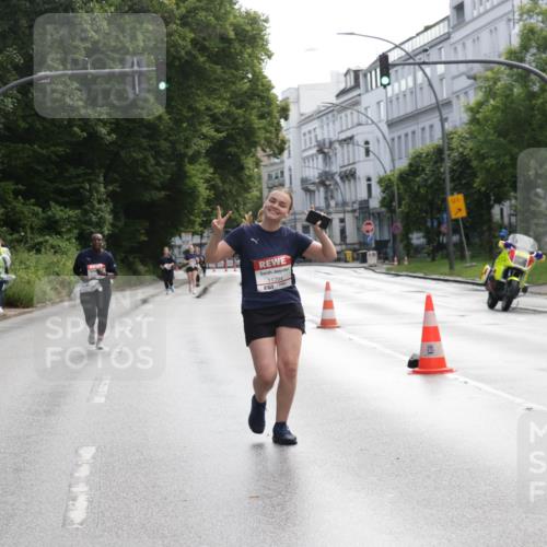 14.06.2026 - REWE Women's Run Jannik Wohlers http://msf.ph/oto/9802015 14.06.2026 10:12:21 Laufen 11394, 1 meine-sportfotos.de