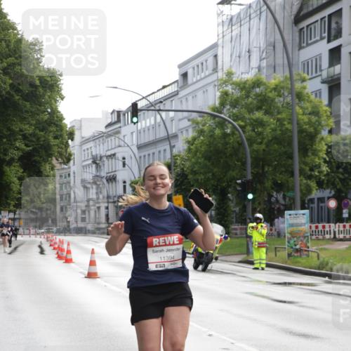 14.06.2026 - REWE Women's Run Jannik Wohlers http://msf.ph/oto/9802031 14.06.2026 10:12:22 Laufen 11394, 7, 01 meine-sportfotos.de