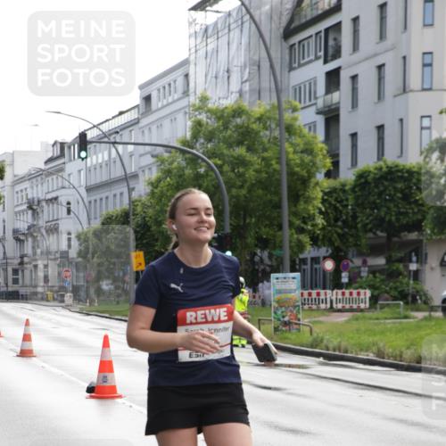 14.06.2026 - REWE Women's Run Jannik Wohlers http://msf.ph/oto/9802042 14.06.2026 10:12:23 Laufen 01 meine-sportfotos.de