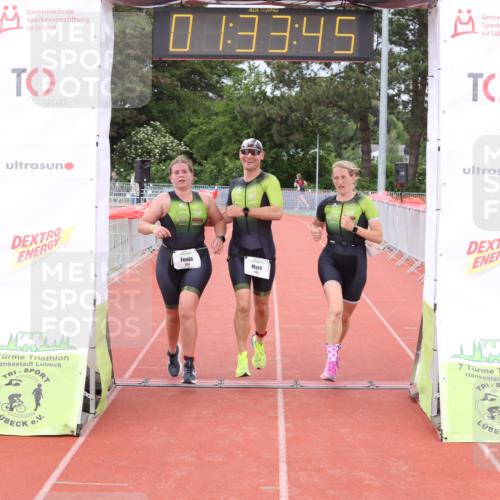 14.06.2026 - 7 Türme Triathlon Andreas Tolksdorf http://msf.ph/oto/9802063 14.06.2026 12:03:45 Ziel 531, 532, 533 meine-sportfotos.de