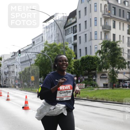 14.06.2026 - REWE Women's Run Jannik Wohlers http://msf.ph/oto/9802064 14.06.2026 10:12:28 Laufen 10084, 10001, 11 meine-sportfotos.de