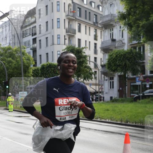 14.06.2026 - REWE Women's Run Jannik Wohlers http://msf.ph/oto/9802074 14.06.2026 10:12:29 Laufen 10084 meine-sportfotos.de