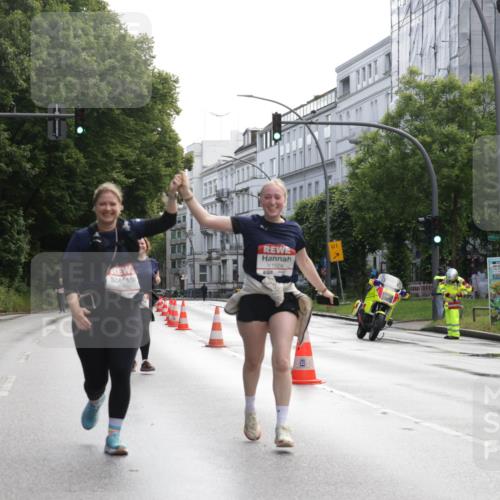 14.06.2026 - REWE Women's Run Jannik Wohlers http://msf.ph/oto/9802111 14.06.2026 10:12:40 Laufen 1024, 1 meine-sportfotos.de
