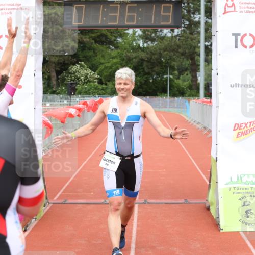 14.06.2026 - 7 Türme Triathlon Andreas Tolksdorf http://msf.ph/oto/9802168 14.06.2026 12:06:18 Ziel 447 meine-sportfotos.de