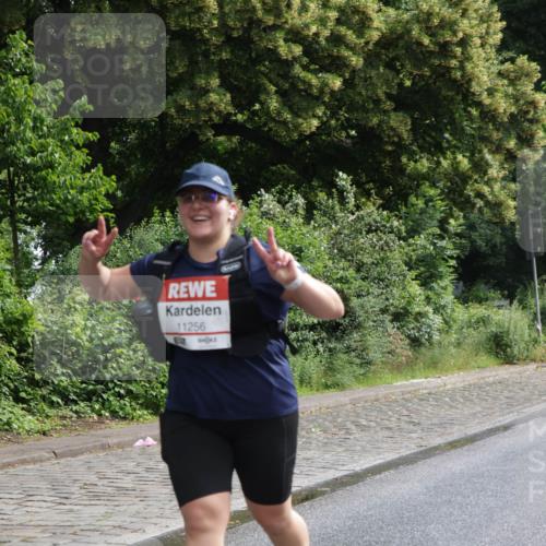 14.06.2026 - REWE Women's Run Jannik Wohlers http://msf.ph/oto/9802229 14.06.2026 10:13:35 Laufen 11256 meine-sportfotos.de