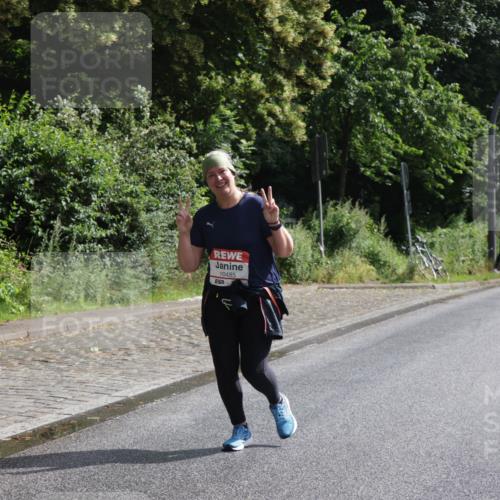 14.06.2026 - REWE Women's Run Jannik Wohlers http://msf.ph/oto/9802289 14.06.2026 10:13:57 Laufen 10485 meine-sportfotos.de