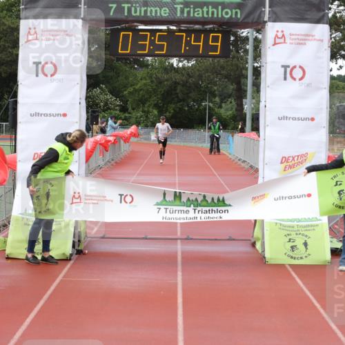 14.06.2026 - 7 Türme Triathlon Andreas Tolksdorf http://msf.ph/oto/9802320 14.06.2026 14:57:48 Ziel 805 meine-sportfotos.de