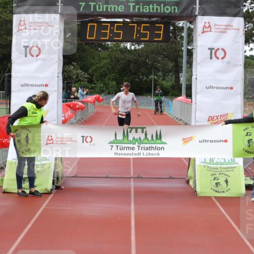 14.06.2026 - 7 Türme Triathlon Andreas Tolksdorf http://msf.ph/oto/9802342 14.06.2026 14:57:52 Ziel 805 meine-sportfotos.de