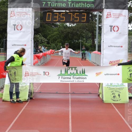 14.06.2026 - 7 Türme Triathlon Andreas Tolksdorf http://msf.ph/oto/9802345 14.06.2026 14:57:52 Ziel 805 meine-sportfotos.de