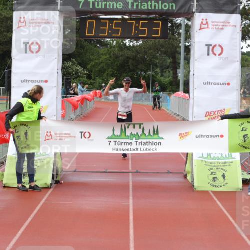 14.06.2026 - 7 Türme Triathlon Andreas Tolksdorf http://msf.ph/oto/9802349 14.06.2026 14:57:53 Ziel 805 meine-sportfotos.de