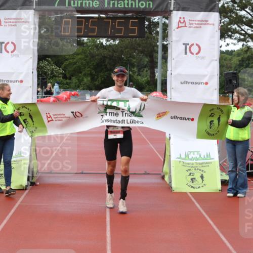 14.06.2026 - 7 Türme Triathlon Andreas Tolksdorf http://msf.ph/oto/9802380 14.06.2026 14:57:55 Ziel 805 meine-sportfotos.de
