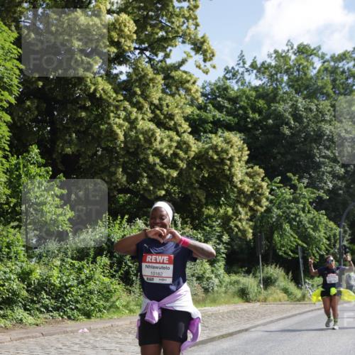 14.06.2026 - REWE Women's Run Jannik Wohlers http://msf.ph/oto/9802400 14.06.2026 10:14:20 Laufen 10182, 57 meine-sportfotos.de