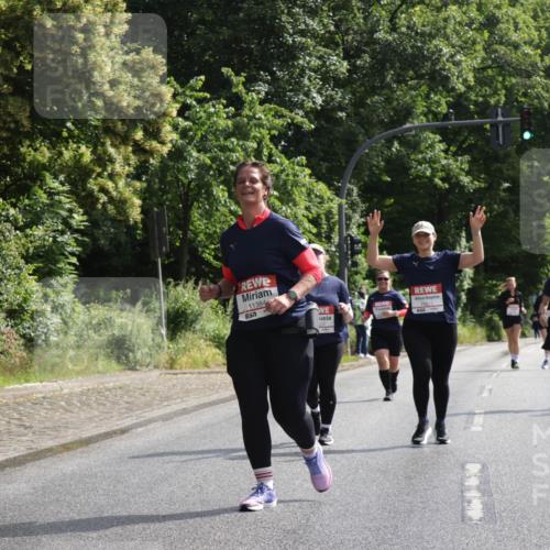 14.06.2026 - REWE Women's Run Jannik Wohlers http://msf.ph/oto/9802438 14.06.2026 10:14:26 Laufen 11384, 657 meine-sportfotos.de
