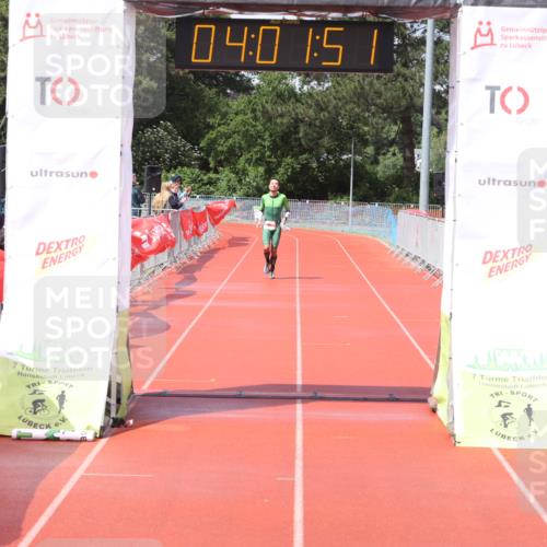 14.06.2026 - 7 Türme Triathlon Andreas Tolksdorf http://msf.ph/oto/9802446 14.06.2026 15:01:51 Ziel  meine-sportfotos.de