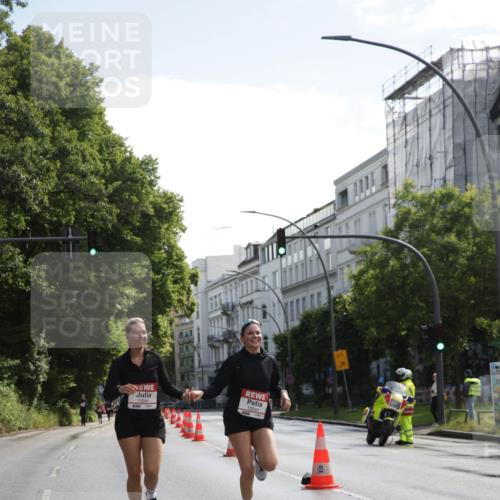 14.06.2026 - REWE Women's Run Jannik Wohlers http://msf.ph/oto/9802481 14.06.2026 10:14:33 Laufen 10045, 10044, 01 meine-sportfotos.de