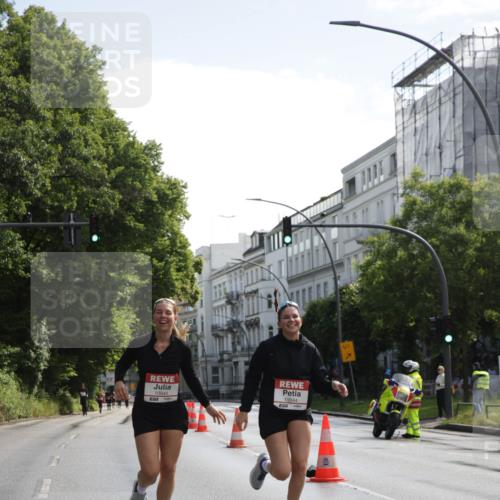 14.06.2026 - REWE Women's Run Jannik Wohlers http://msf.ph/oto/9802490 14.06.2026 10:14:33 Laufen 10045, 10044 meine-sportfotos.de
