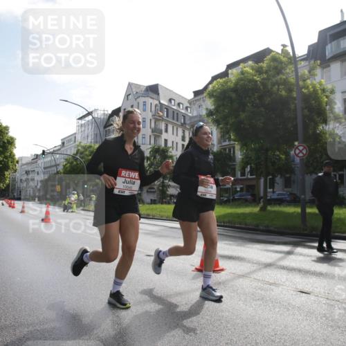14.06.2026 - REWE Women's Run Jannik Wohlers http://msf.ph/oto/9802506 14.06.2026 10:14:36 Laufen 10045, 10044 meine-sportfotos.de