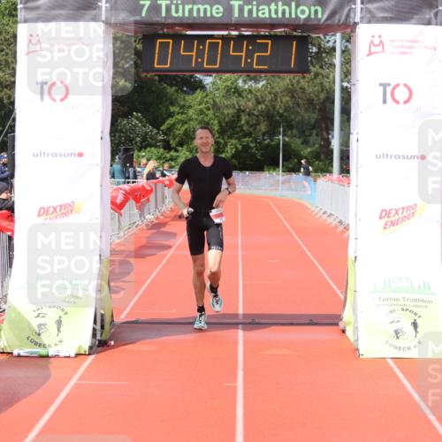 14.06.2026 - 7 Türme Triathlon Andreas Tolksdorf http://msf.ph/oto/9802536 14.06.2026 15:04:21 Ziel 878 meine-sportfotos.de