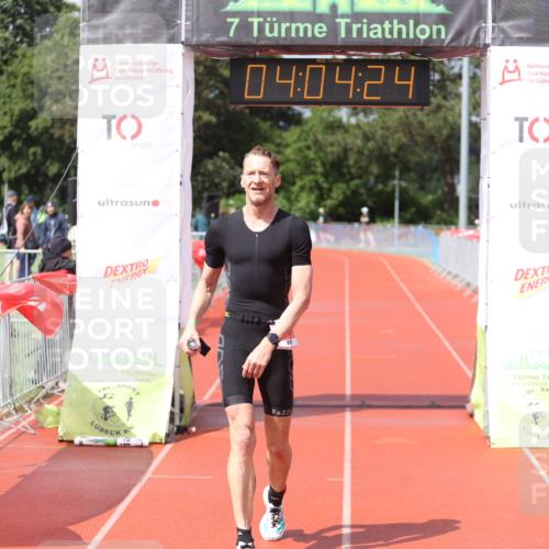 14.06.2026 - 7 Türme Triathlon Andreas Tolksdorf http://msf.ph/oto/9802560 14.06.2026 15:04:23 Ziel 878 meine-sportfotos.de