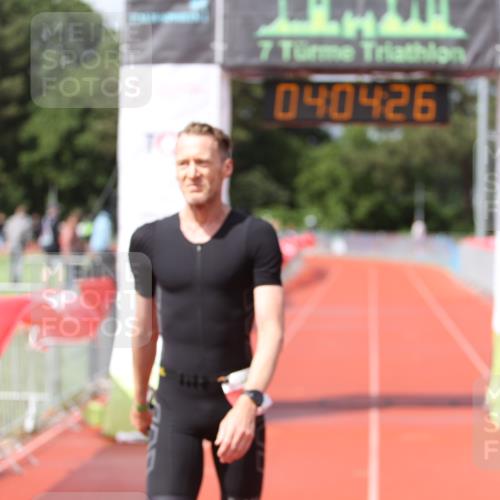14.06.2026 - 7 Türme Triathlon Andreas Tolksdorf http://msf.ph/oto/9802570 14.06.2026 15:04:25 Ziel 878 meine-sportfotos.de