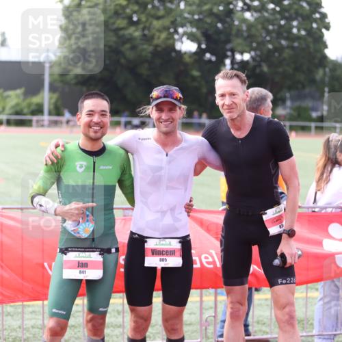 14.06.2026 - 7 Türme Triathlon Andreas Tolksdorf http://msf.ph/oto/9802583 14.06.2026 15:04:59 Ziel  meine-sportfotos.de