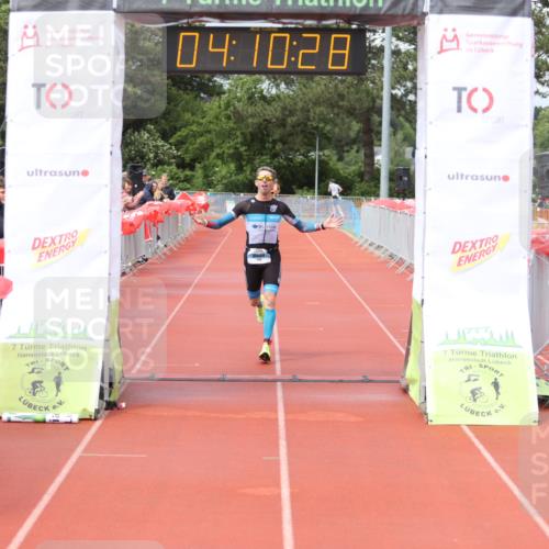 14.06.2026 - 7 Türme Triathlon Andreas Tolksdorf http://msf.ph/oto/9802649 14.06.2026 15:10:26 Ziel 1136 meine-sportfotos.de