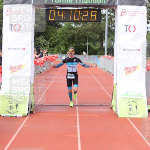 14.06.2026 - 7 Türme Triathlon Andreas Tolksdorf http://msf.ph/oto/9802656 14.06.2026 15:10:27 Ziel 1136 meine-sportfotos.de