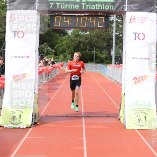 14.06.2026 - 7 Türme Triathlon Andreas Tolksdorf http://msf.ph/oto/9802694 14.06.2026 15:10:41 Ziel 1062 meine-sportfotos.de