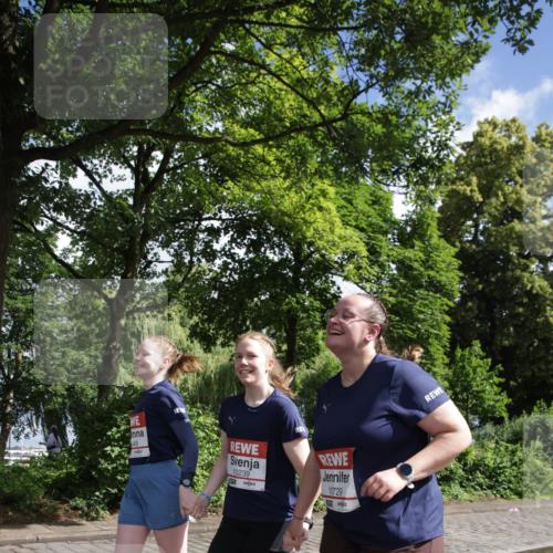 14.06.2026 - REWE Women's Run Jannik Wohlers http://msf.ph/oto/9802741 14.06.2026 10:15:45 Laufen 649, 10239, 10729, 57 meine-sportfotos.de