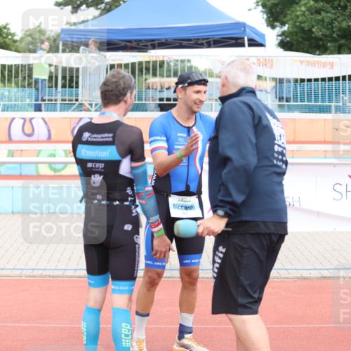 14.06.2026 - 7 Türme Triathlon Andreas Tolksdorf http://msf.ph/oto/9802750 14.06.2026 15:11:54 Ziel  meine-sportfotos.de
