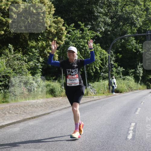 14.06.2026 - REWE Women's Run Jannik Wohlers http://msf.ph/oto/9802824 14.06.2026 10:16:21 Laufen 10918 meine-sportfotos.de