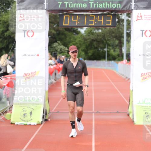 14.06.2026 - 7 Türme Triathlon Andreas Tolksdorf http://msf.ph/oto/9802828 14.06.2026 15:13:41 Ziel 924 meine-sportfotos.de