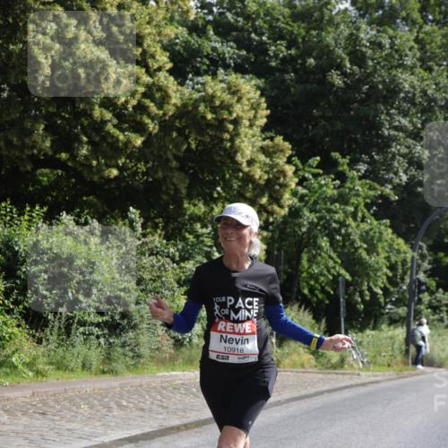 14.06.2026 - REWE Women's Run Jannik Wohlers http://msf.ph/oto/9802830 14.06.2026 10:16:21 Laufen 10918 meine-sportfotos.de