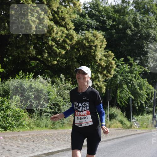 14.06.2026 - REWE Women's Run Jannik Wohlers http://msf.ph/oto/9802838 14.06.2026 10:16:22 Laufen 10918 meine-sportfotos.de