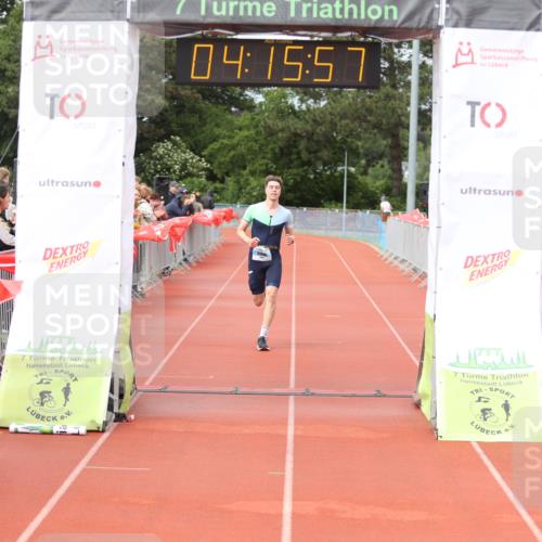14.06.2026 - 7 Türme Triathlon Andreas Tolksdorf http://msf.ph/oto/9802873 14.06.2026 15:15:56 Ziel 1006 meine-sportfotos.de
