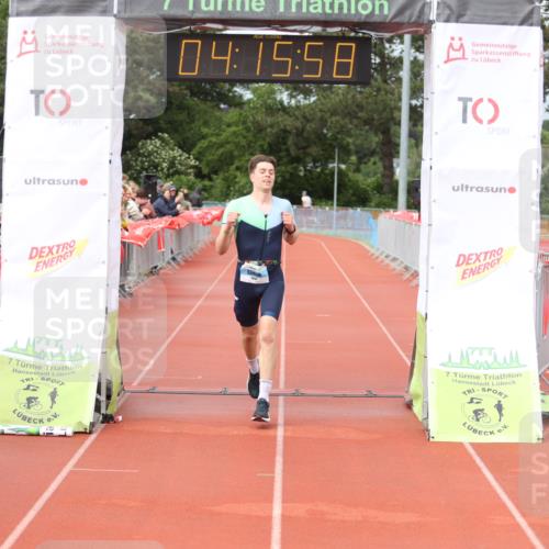 14.06.2026 - 7 Türme Triathlon Andreas Tolksdorf http://msf.ph/oto/9802893 14.06.2026 15:15:57 Ziel 1006 meine-sportfotos.de