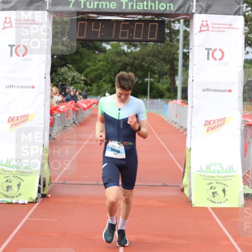 14.06.2026 - 7 Türme Triathlon Andreas Tolksdorf http://msf.ph/oto/9802903 14.06.2026 15:15:58 Ziel 1006 meine-sportfotos.de